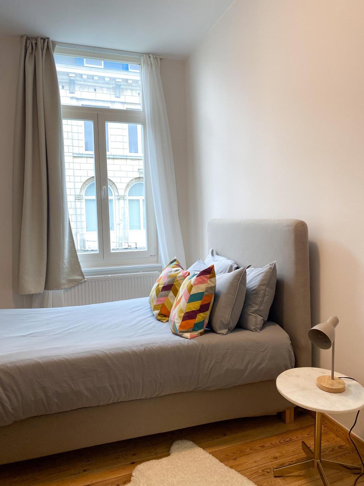 New Cozy Apartments In Porte De Hal Brussels Exterior photo