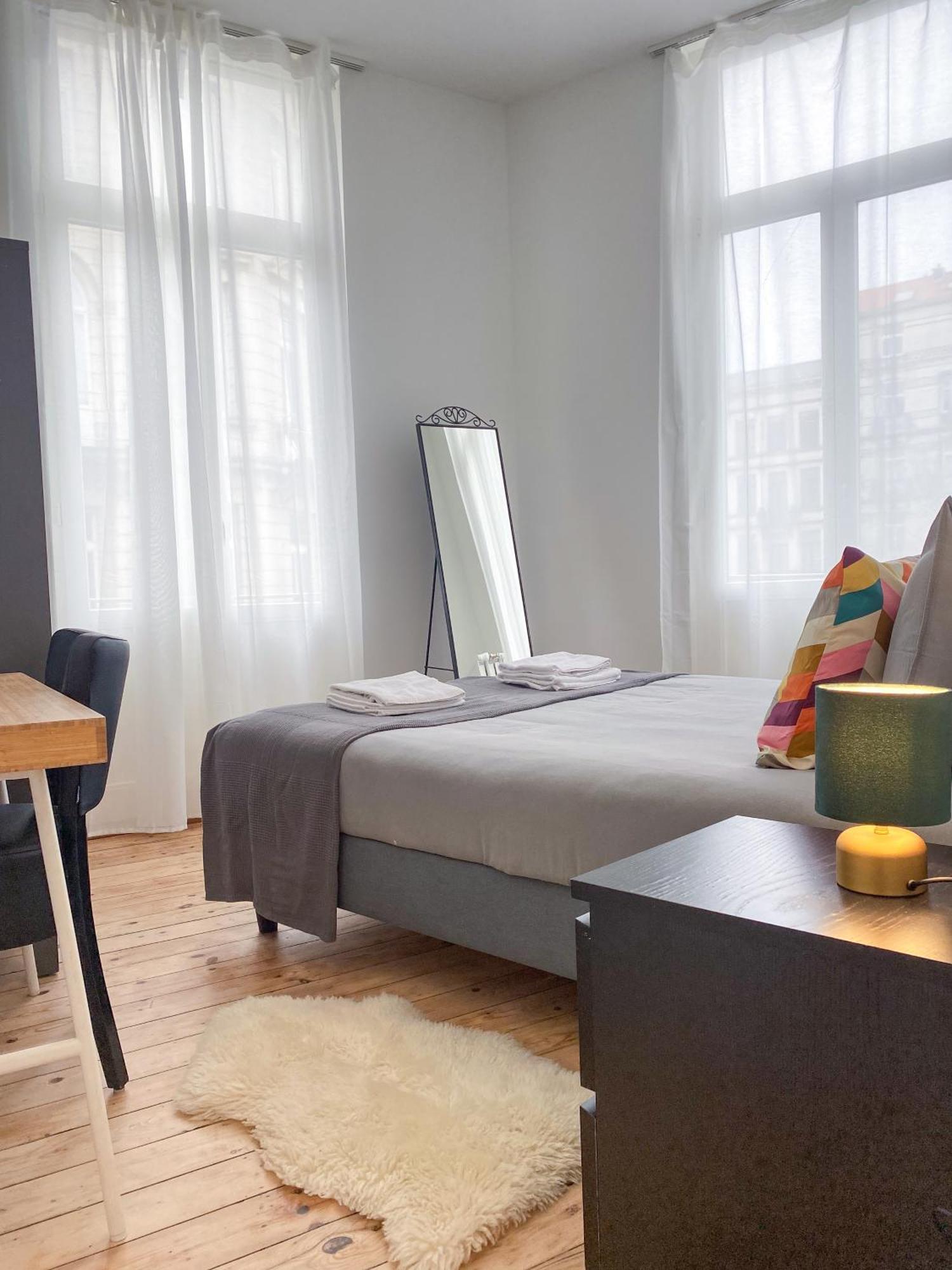 New Cozy Apartments In Porte De Hal Brussels Exterior photo