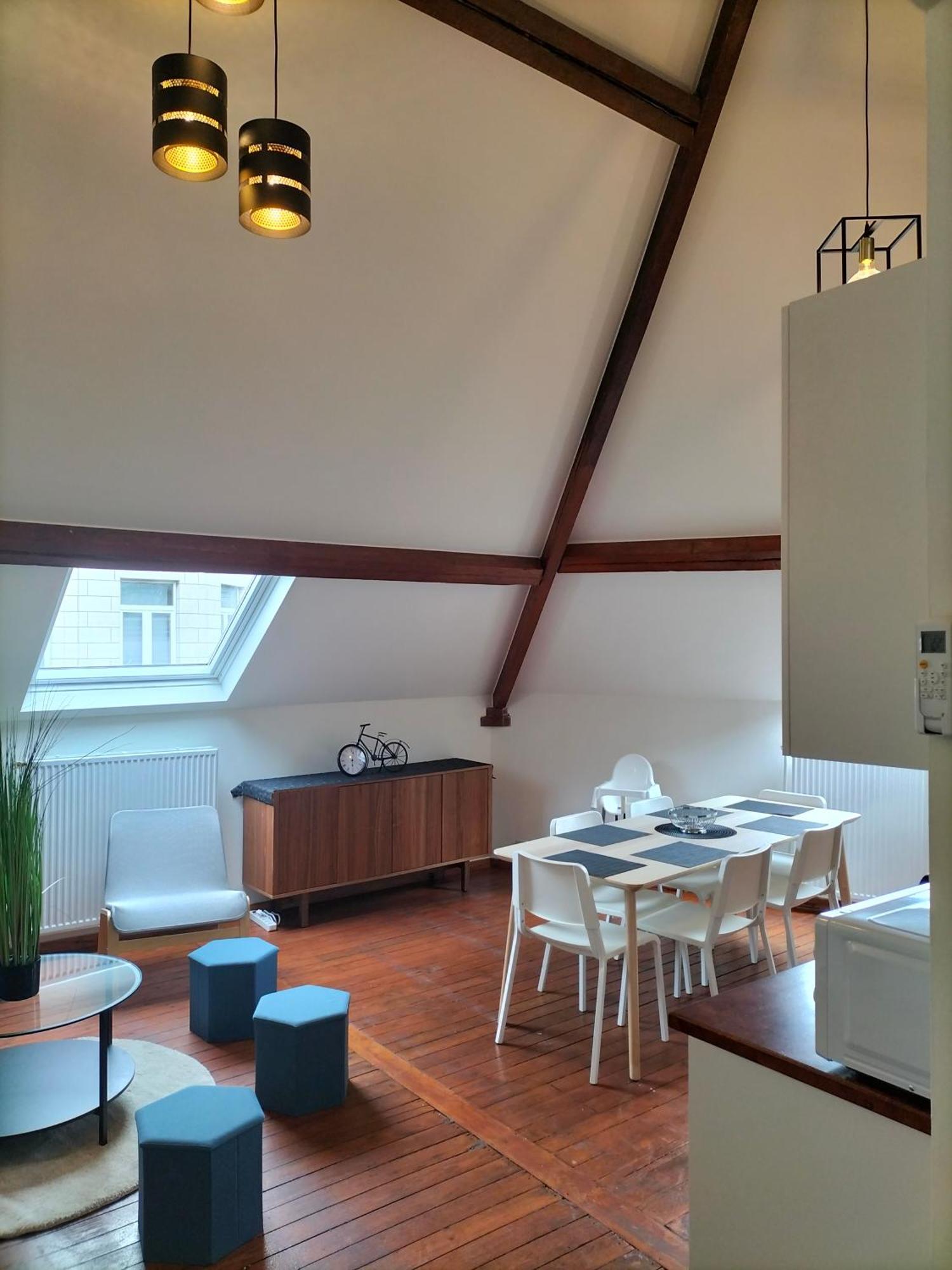 New Cozy Apartments In Porte De Hal Brussels Exterior photo